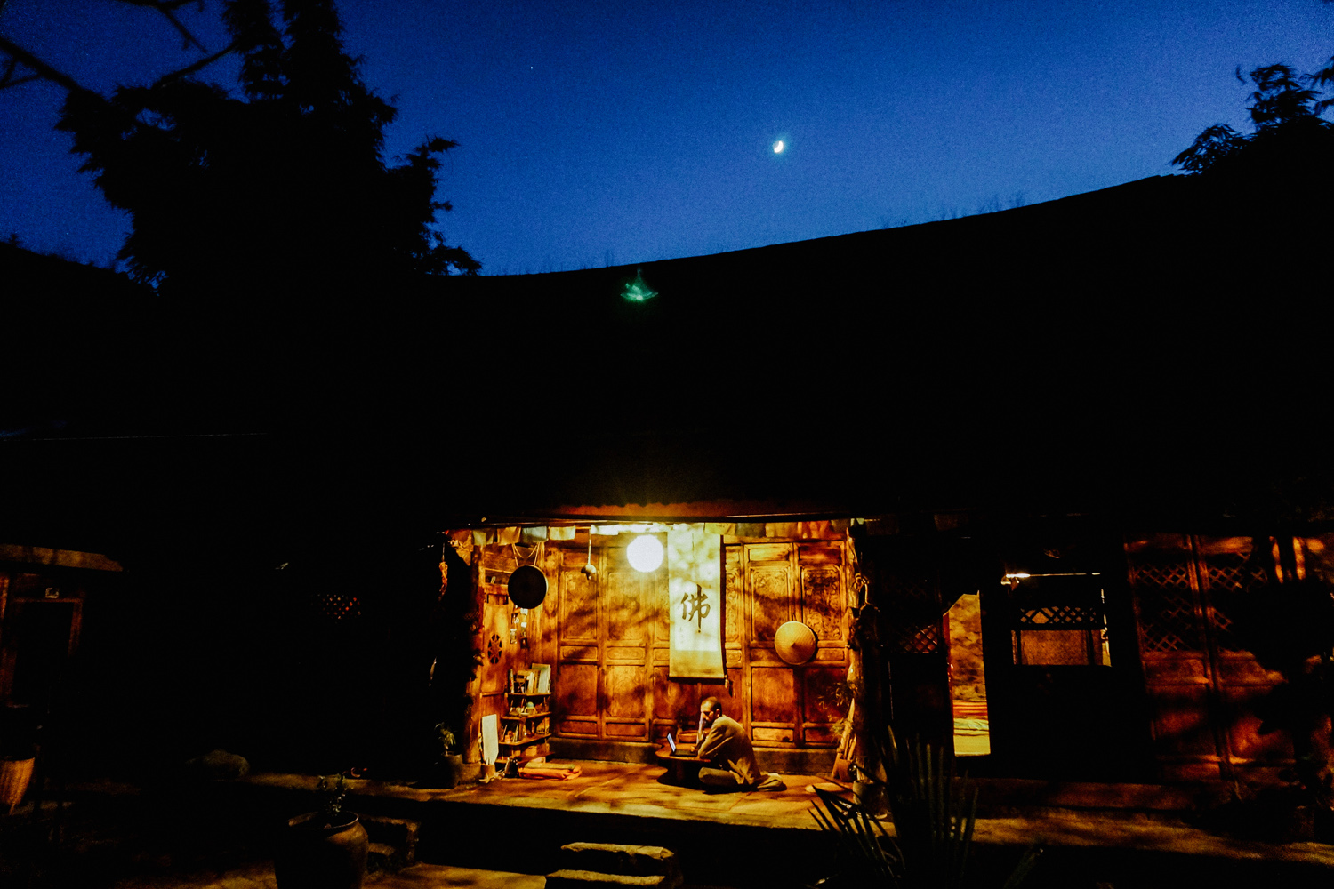 吉林市诚邀游客体验其独特的“五彩”秋季美景，并欢庆中秋节和国庆节。截图4