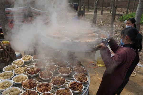 短期戏剧培训课程正在消耗父母的退休储蓄。截图4