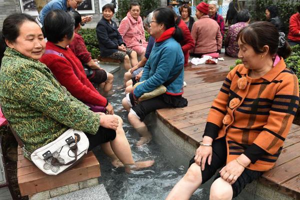 某上市公司斥资超160亿“狂买”信托！