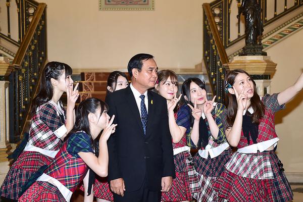 “工作伙伴”升级啦！看看广东智能眼镜如何“玩转”纳米世界。截图3