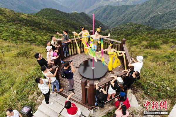 著名导演翟俊杰逝世。他的代表作包括《台儿庄之战》。截图0