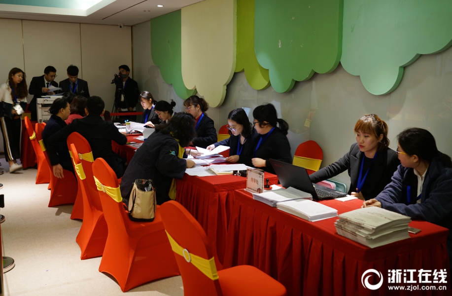 香港展出超过60件毕加索作品截图2